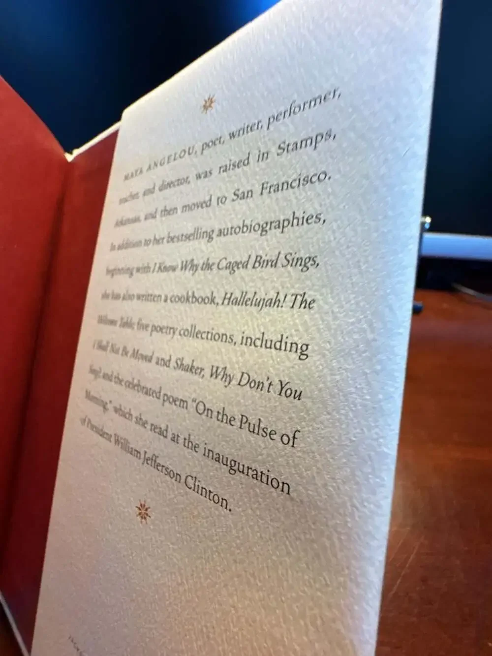 Amazing Peace: A Christmas Poem by Maya Angelou (Hardcover)